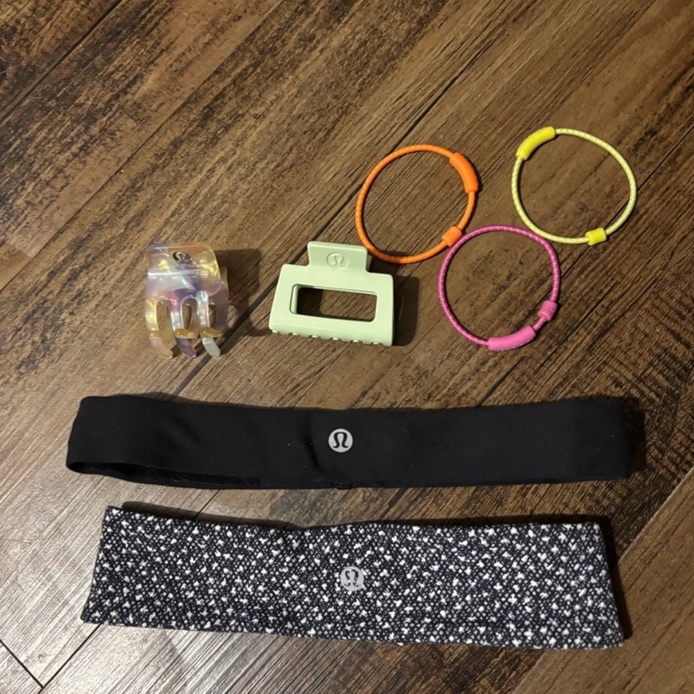 lululemon athletica hair accessories